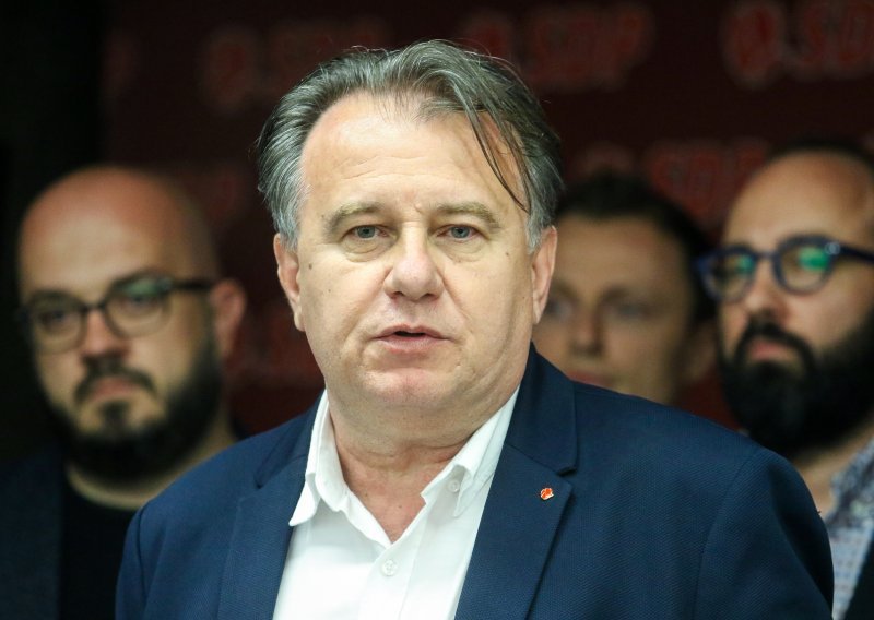 SDP BiH ponovo izabrao Nermina Nikšića za predsjednika