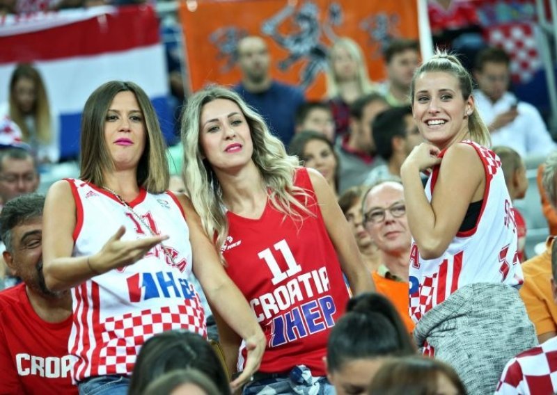 Najljepše su hrvatske navijačice; evo dokaza!