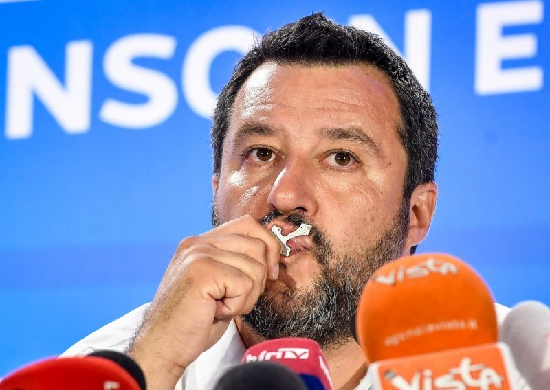 Talijanski sud naredio obustavu istrage protiv Salvinija