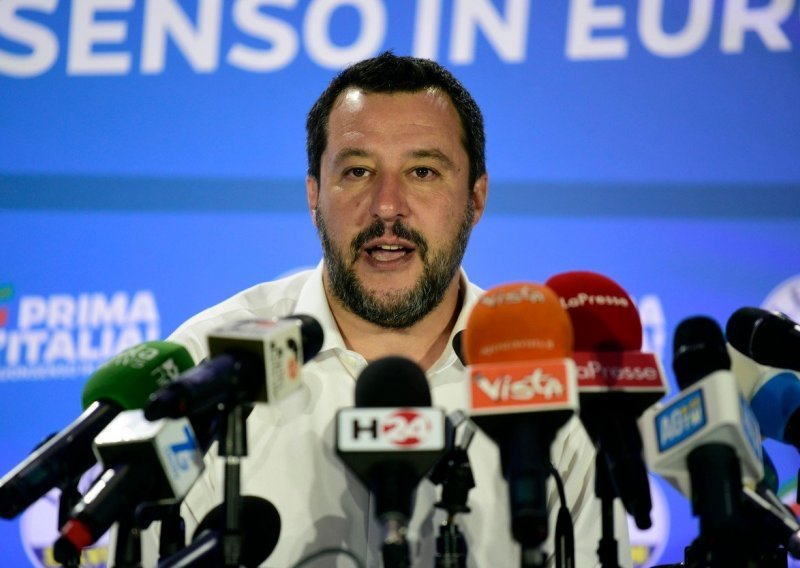 Salvini: Granicu sa Slovenijom zatvorit ćemo žičanom ogradom