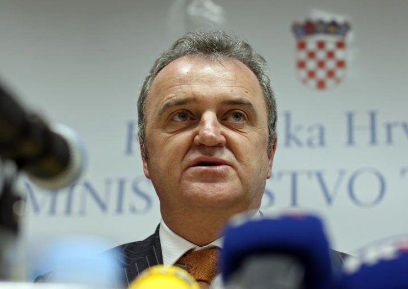 Ostojic issues statement on resignation as tourism minister