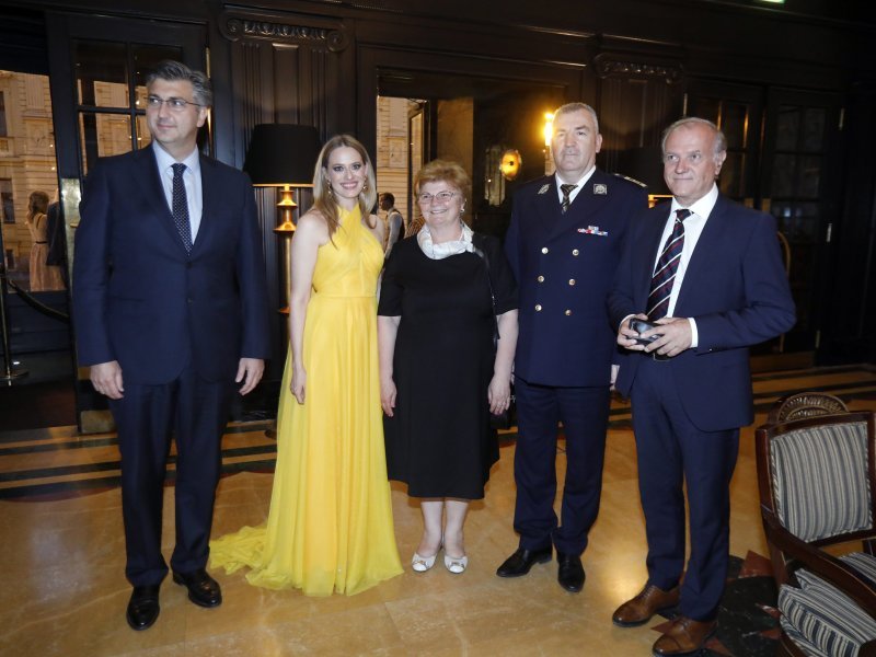 Premijer Andrej Plenković, Jelena Veljača, Nada Murganić, Nikola Milina, Dražen Bošnjaković