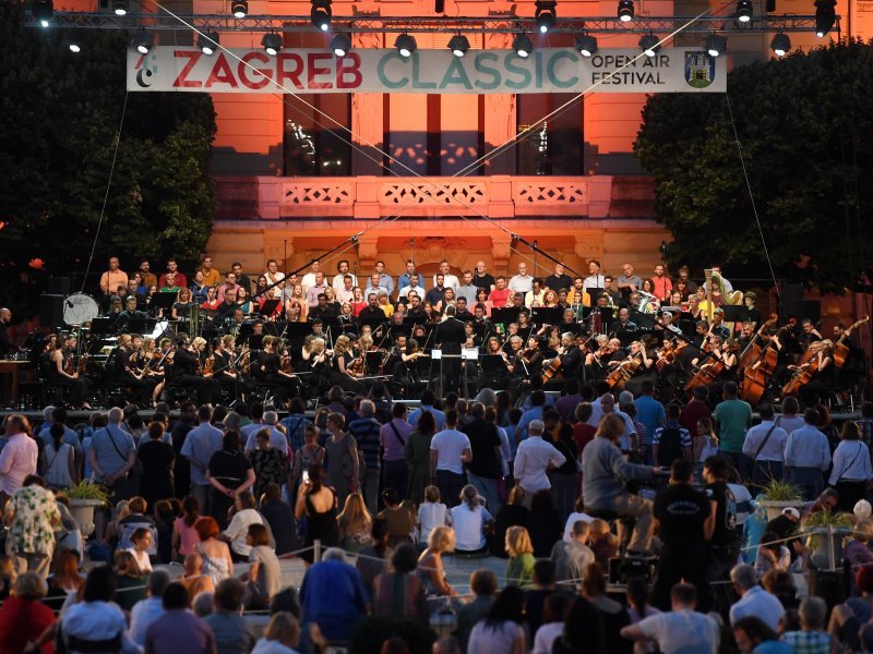 Koncert Simfonijskog orkestra HRT-a na Trgu kralja Tomislava u sklopu programa Zagreb Classic