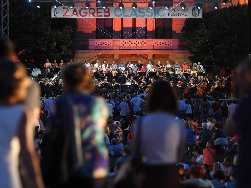 Koncert Simfonijskog orkestra HRT-a na Trgu kralja Tomislava u sklopu programa Zagreb Classic