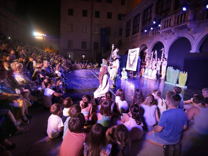Predstava Kralj lavova u sklopu Međunarodnog dječjeg festivala