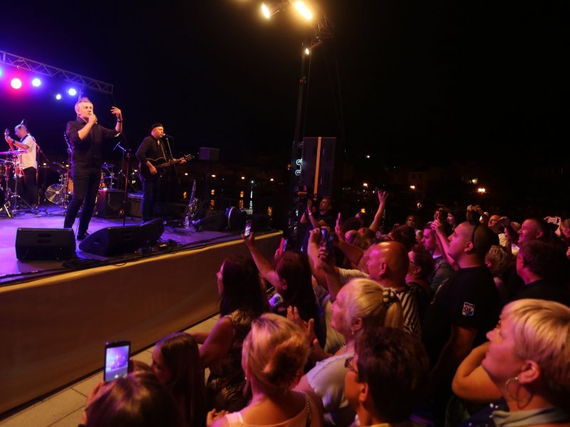 Predsjednički kandidat Miroslav Škoro održao koncert na otoku Krku