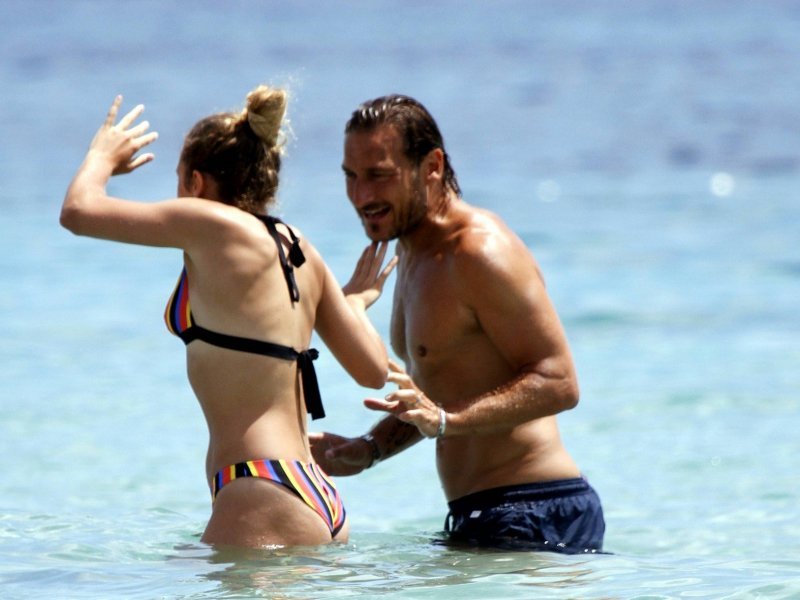 Francesco Totti i kÄer Chanel na plaÅ¾i