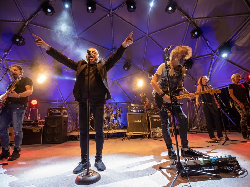 Dubrovnik: Grupa Parni valjak za kraj ljeta u Valamaru održala je koncert