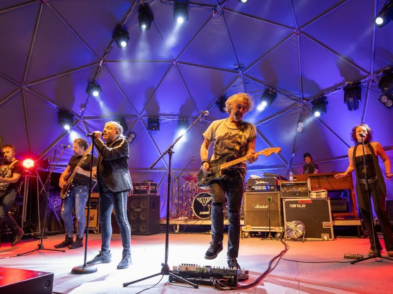 Dubrovnik: Grupa Parni valjak za kraj ljeta u Valamaru održala je koncert