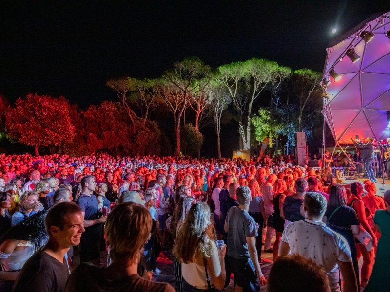 Dubrovnik: Grupa Parni valjak za kraj ljeta u Valamaru održala je koncert