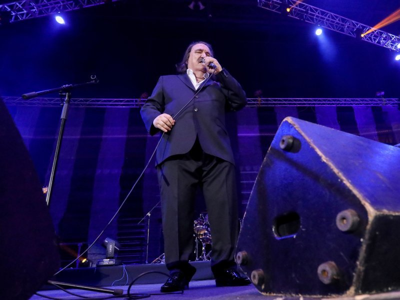 Mišo Kovač na pragu osamdesete još uvijek diže publiku na noge - tportal