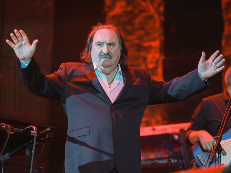 Mišo Kovač na pragu osamdesete još uvijek diže publiku na noge - tportal