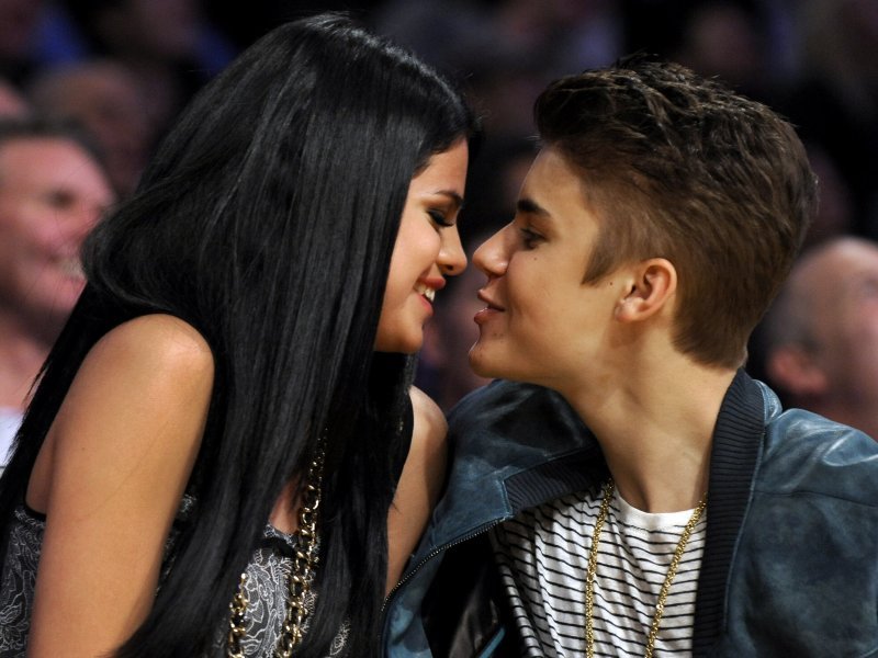 koji je Justin Bieber izlazi u studenom 2013izviđačka aplikacija za upoznavanje računala