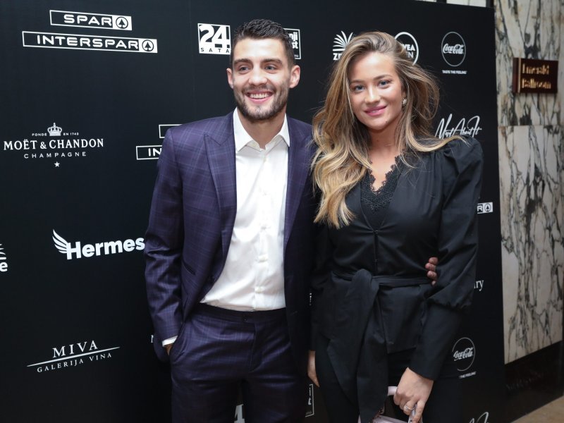 Romanticna Strana Nasih Nogometasa Evo Kako Su Mateo Kovacic I Ivan Rakitic Cestitali Rođendane Svojim Lijepim Suprugama Tportal Romanticna Strana Nasih Nogometasa Evo Kako Su Mateo Kovacic I Ivan Rakitic Cestitali Rođendane Svojim Lijepim Suprugama Tportal