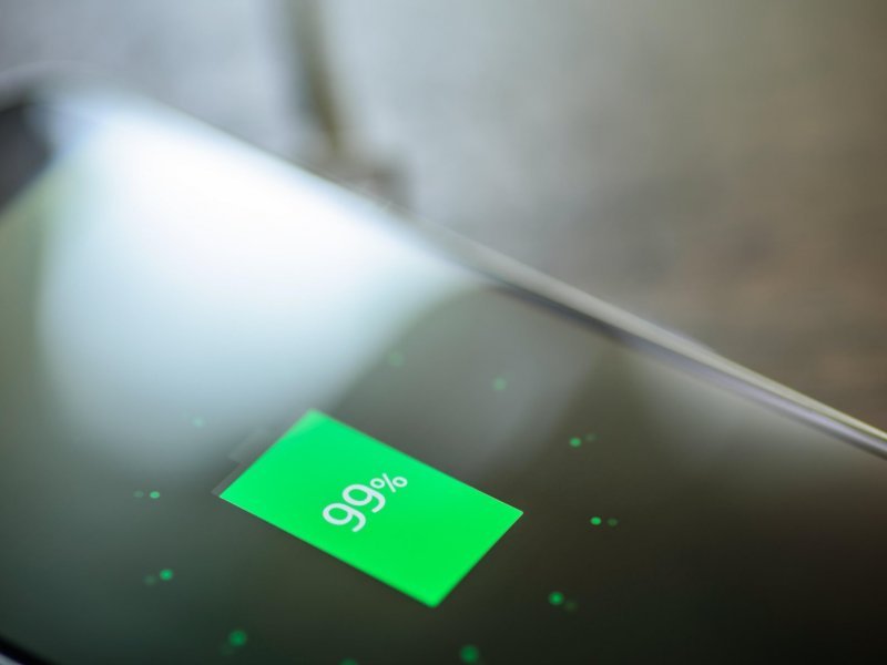 Ostavite pametni telefon na miru dok se puni
