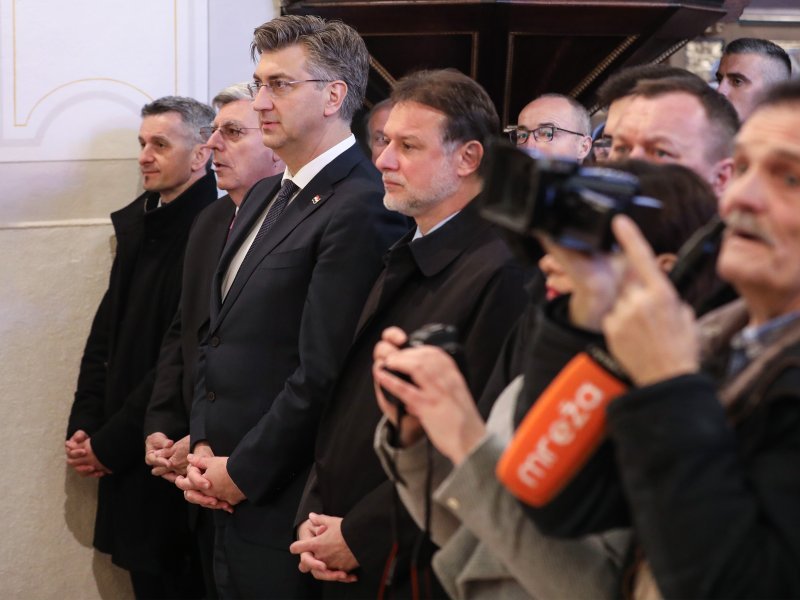 1176529.jpeg?cropId=0