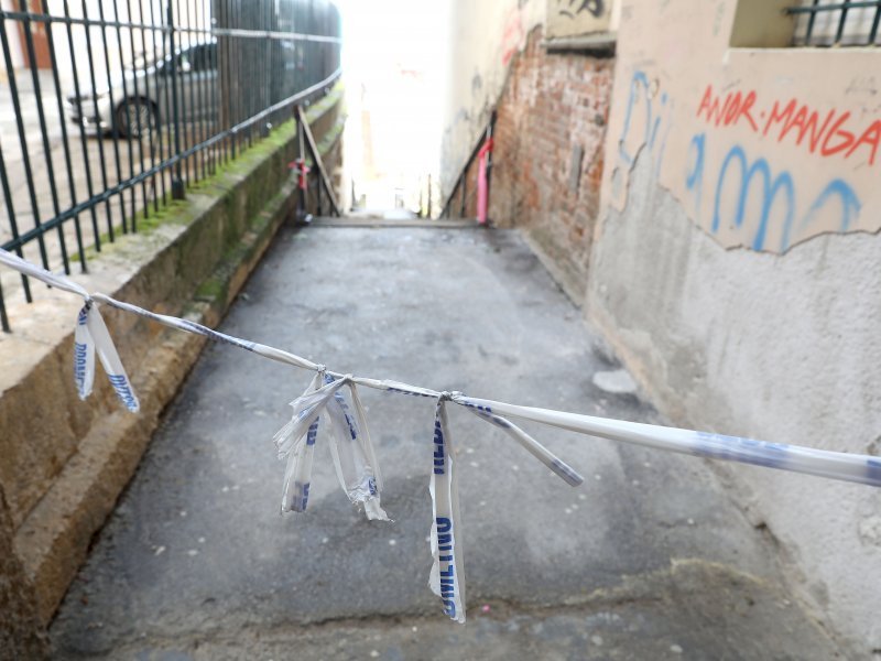 Dva i pol mjeseca nakon potresa Male stube prema Tkalčićevoj nisu prohodne