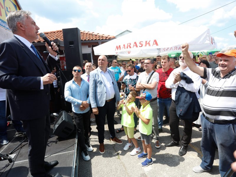 Fešta Domovinskog mosta Miroslava Škore nakon predaje kandidacijskih lista