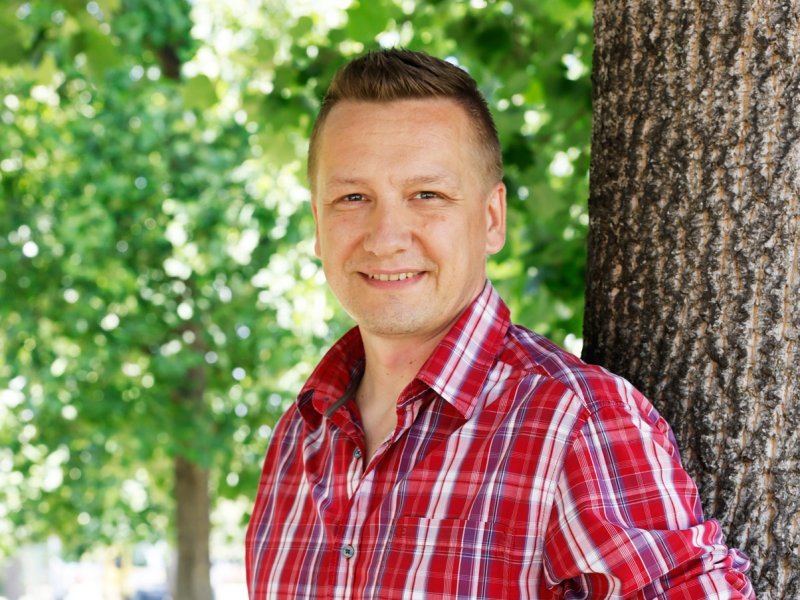 Tomislav Jelinčić: 'Ne znam kako vi, ali ja sam se kao gledatelj pomalo umorio od teških tema i problema. Ima i lijepih priča oko nas koje vrijedi zabilježiti i pogledati' - Vimarsana News