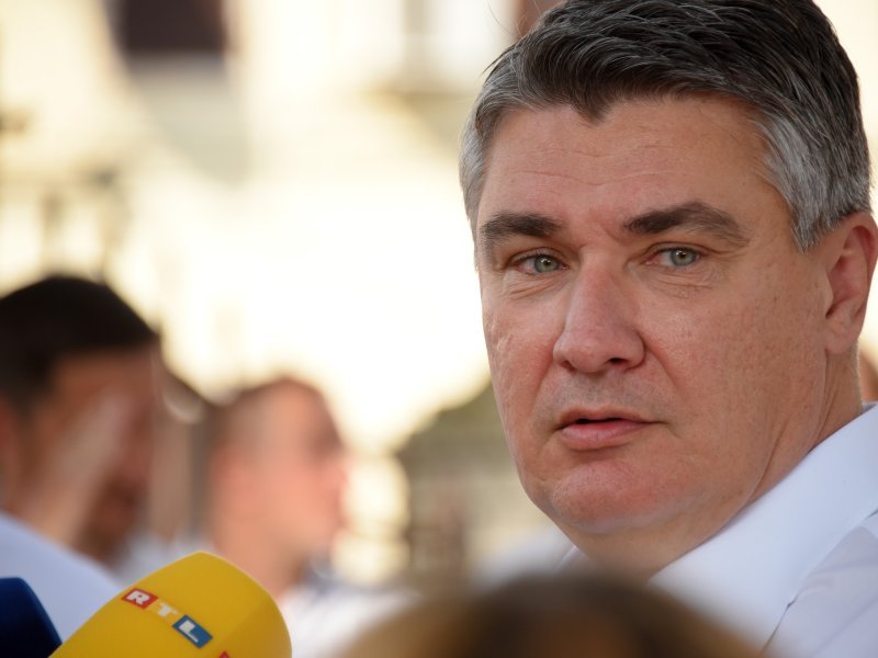 Zoran Milanović učenicima i nastavnicima čestitao početak škole Želim