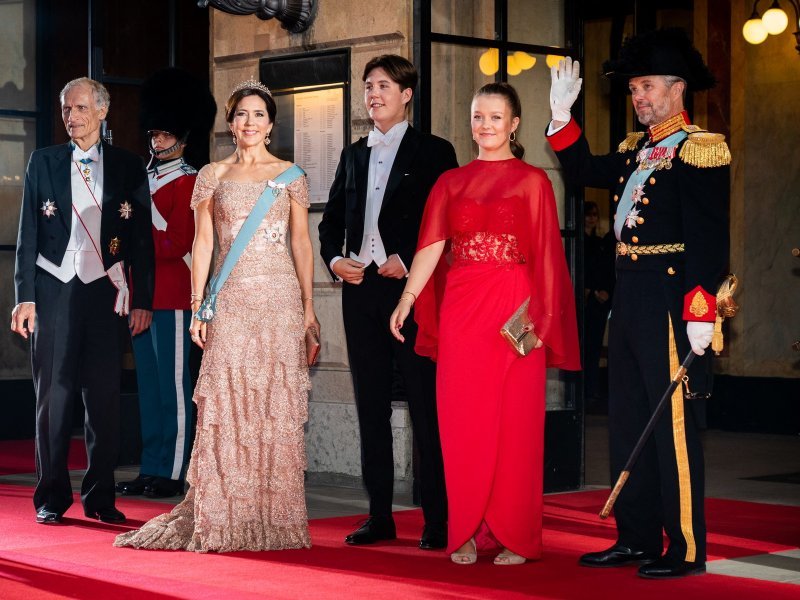 Budući danski kralj, princ Frederik i princeza Mary s djecom, princem Christianom i princezom Isabellom