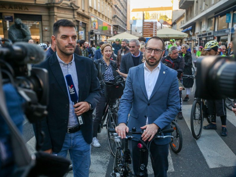 Gradonačelnik Tomislav Tomašević sa zamjenicima na Zagrebačkoj žbici