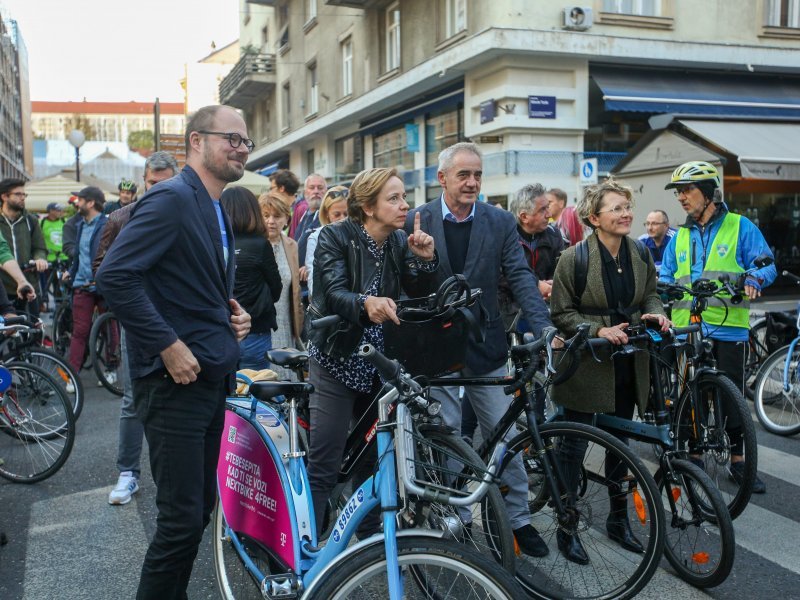 Gradonačelnik Tomislav Tomašević sa zamjenicima na Zagrebačkoj žbici