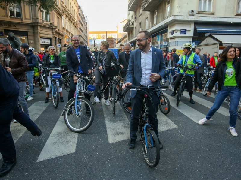 Gradonačelnik Tomislav Tomašević sa zamjenicima na Zagrebačkoj žbici