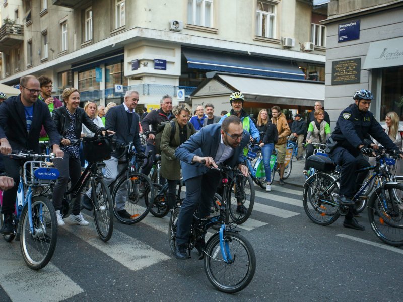 Gradonačelnik Tomislav Tomašević sa zamjenicima na Zagrebačkoj žbici