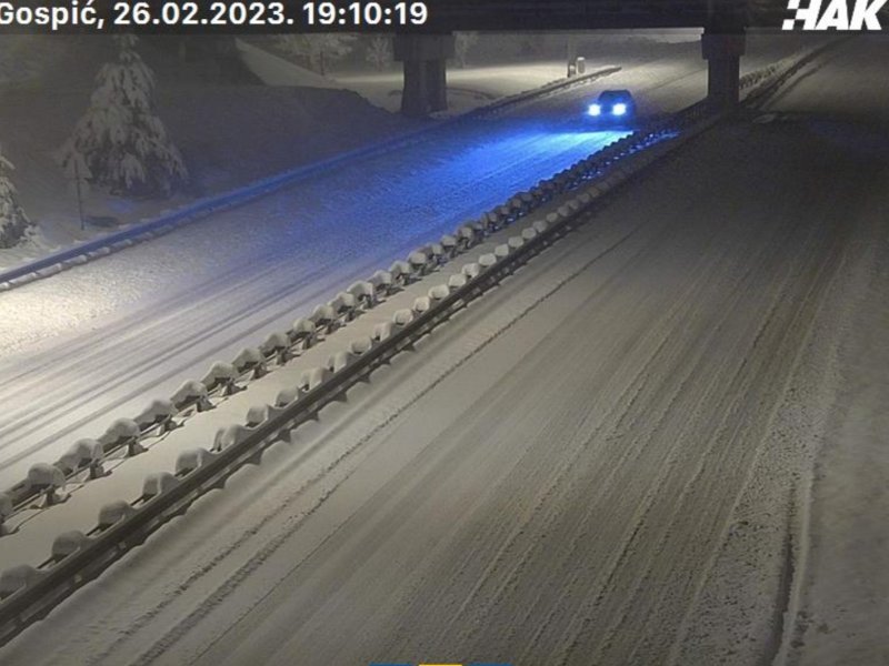 Autocesta A1 pod snijegom