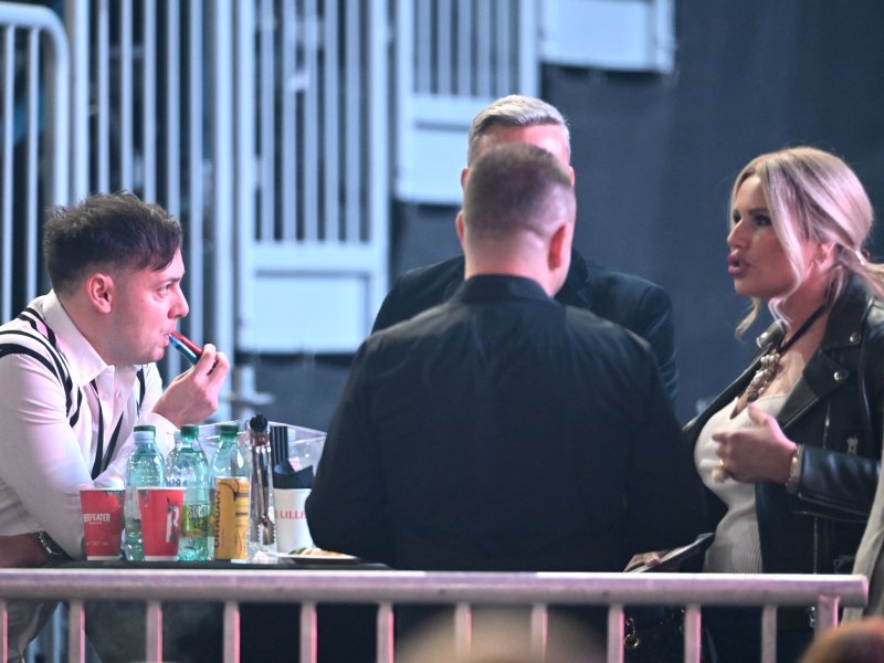 Iva Todorić bila je ispred bine, a Ratko Maček i Tončica Čeljuska ...