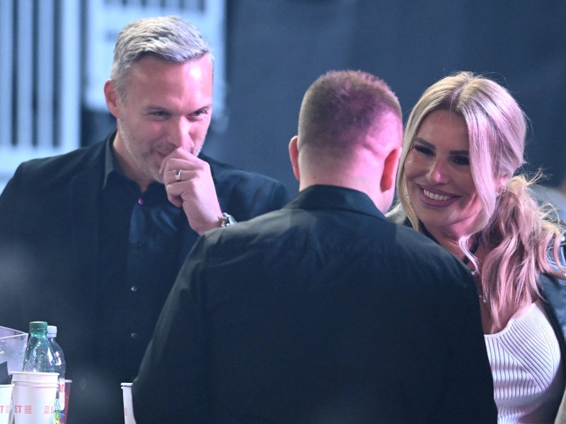 Iva Todorić bila je ispred bine, a Ratko Maček i Tončica Čeljuska ...