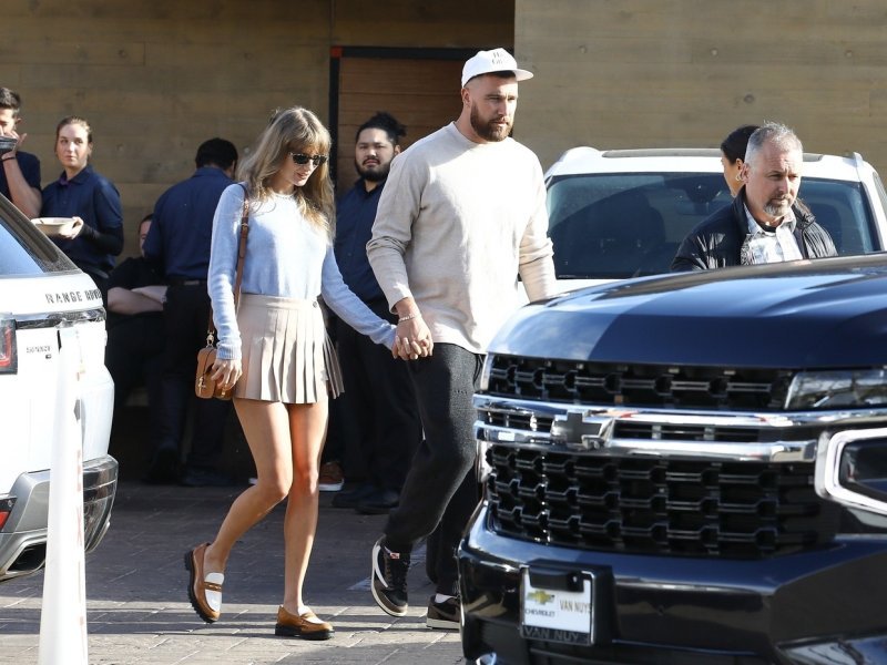 Taylor Swift i Travis Kelce uočeni na nedjeljnom ručku u poznatom restoranu - tportal