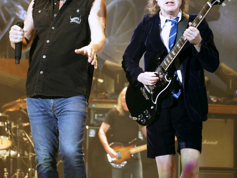 AC/DC slavi 40 godina postojanja s novim albumom - tportal