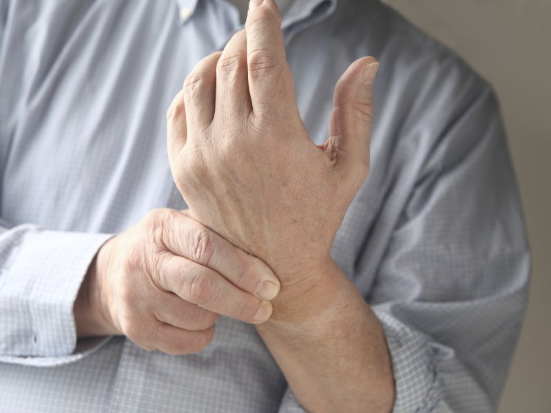 kako liječiti bol u zglobu desne ruke
