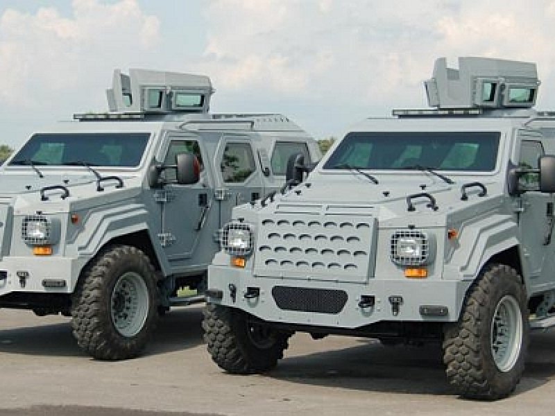 Броневик Knight XV
