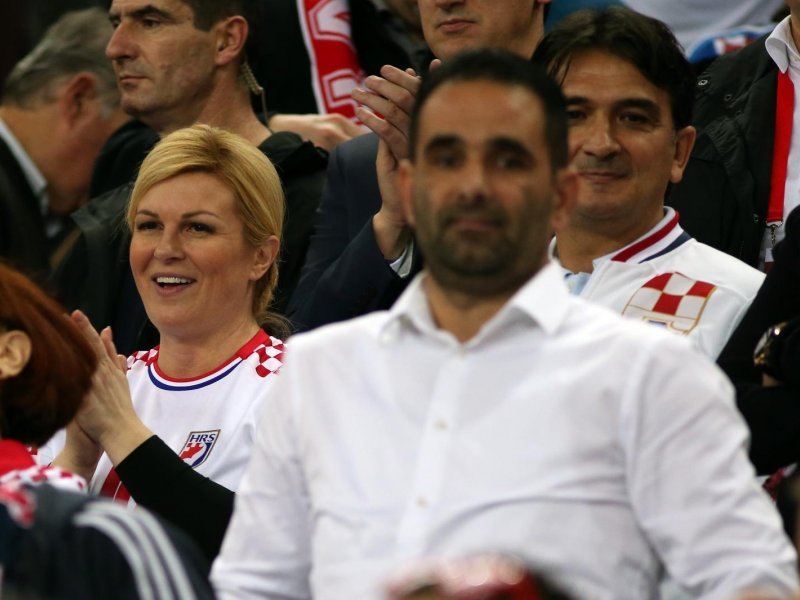 Predsjednica Grabar-Kitarović i Zlatko Dalić s tribine bodrili hrvatske rukometaše