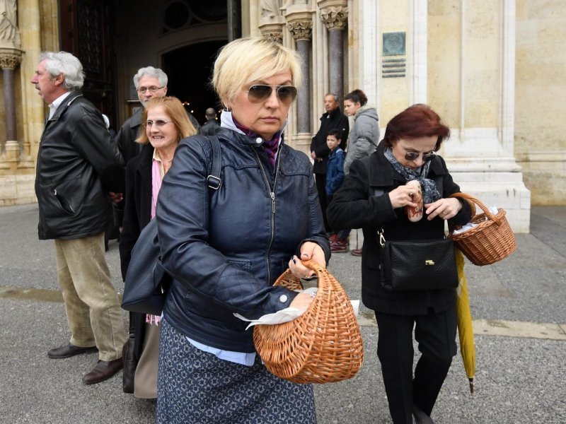 Zagreb: Kardinal Bozanić služio misu na Uskrs u katedrali