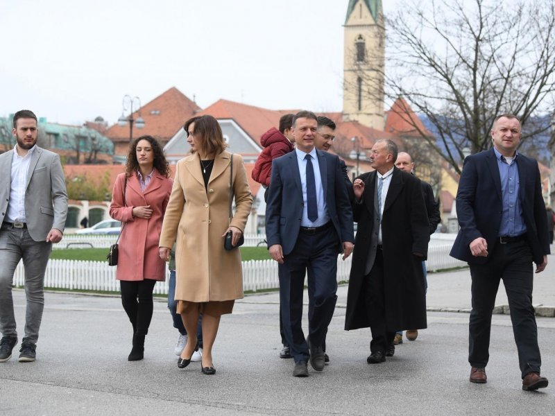 Premijer i predsjednik Sabora na središnjem euharistijskom slavlju u katedrali