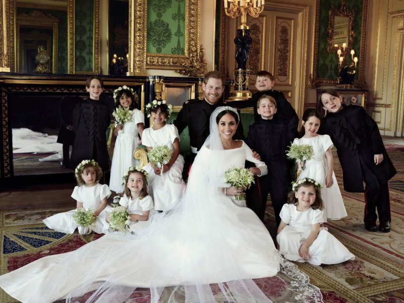 Meghan Markle i princ Harry s djeverima i djeverušama