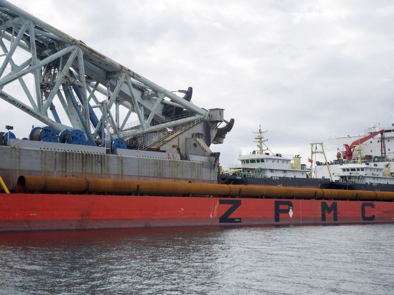 Kineski brod ZHEN HUA 7 doveo brodove koji će graditi Pelješki most