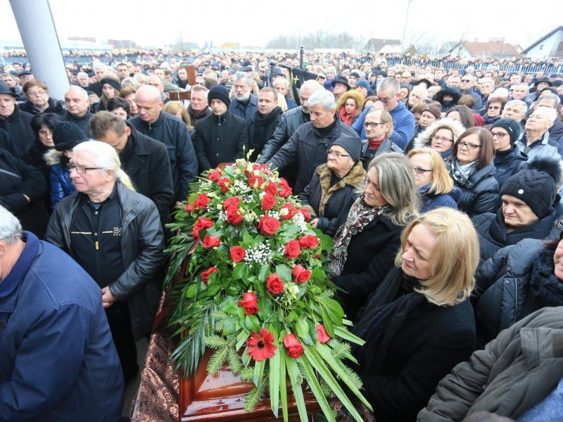 Posljednji ispraÄaj Ive GregureviÄa uz obitelj, prijatelje i mjeÅ¡tane