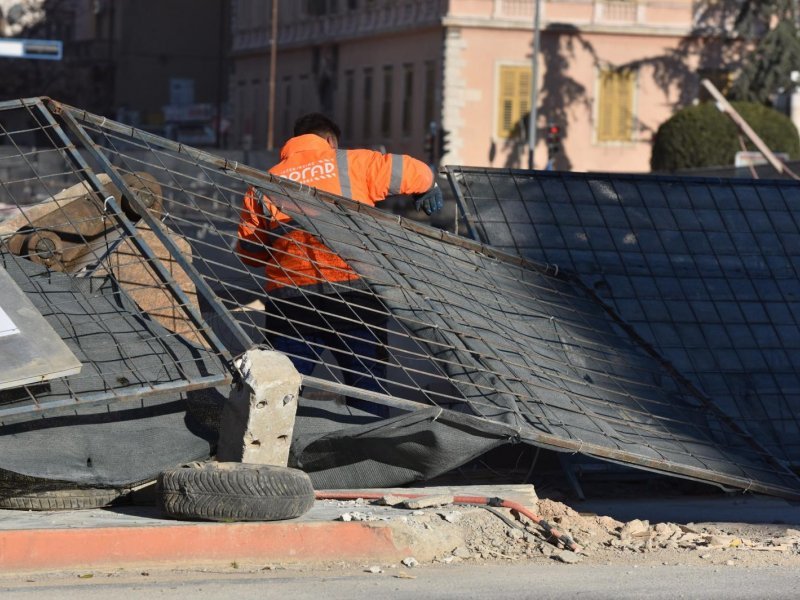 Šibenik: Bura bacale ograde na gradilištu podzemne garaže na Poljani