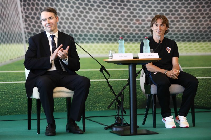 Predstavljanje nogometnog kampa za djecu, Luka Modrić