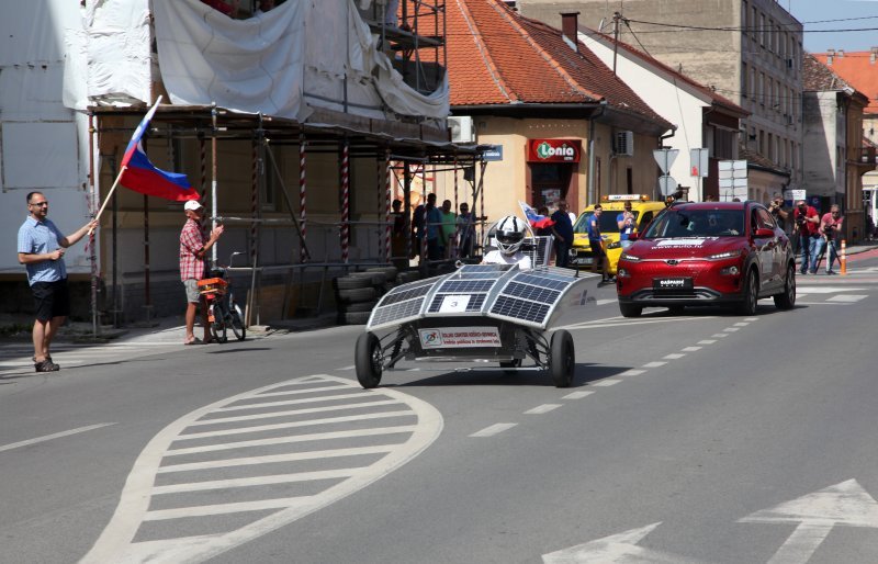 Utrka električnih automobila u Sisku