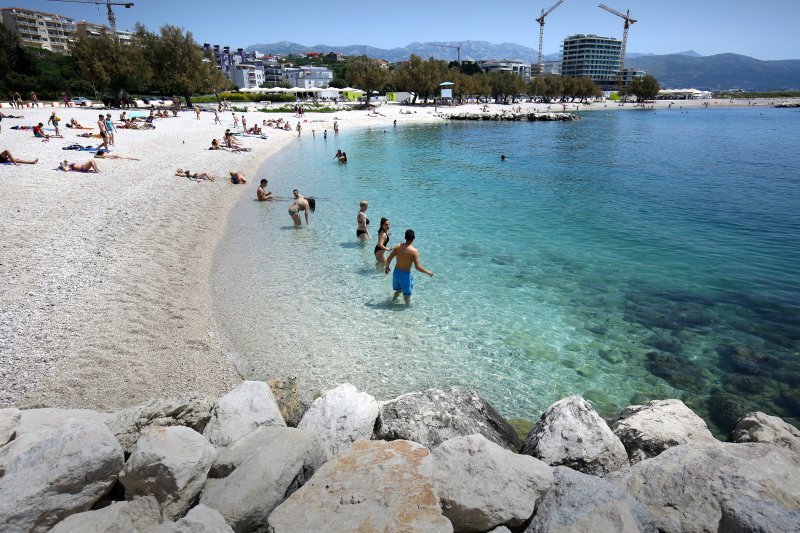 Sunčanje i kupanje na splitskim plažama