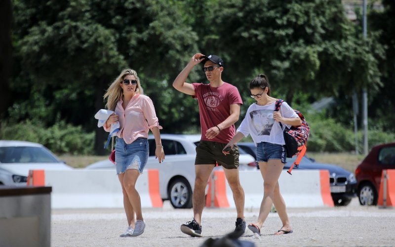 Sunčanje i kupanje na splitskim plažama