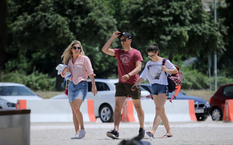 Sunčanje i kupanje na splitskim plažama