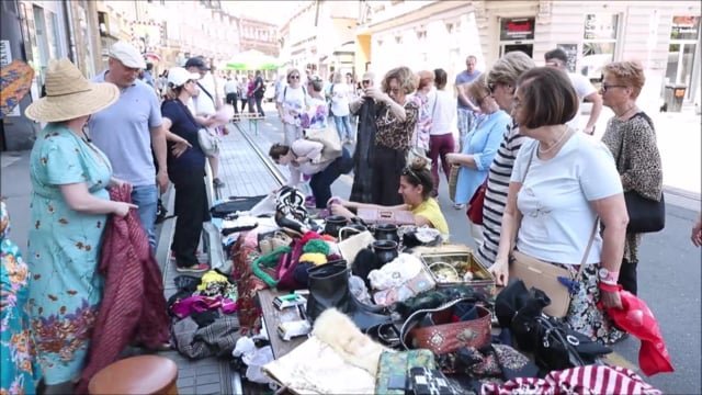 Na tramvajskim tračnicama održan najveći Ilički buvljak i second hand modna revija