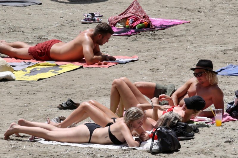 Split: Sunčana nedjelja napunila gradske plaže